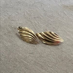 Elegant Gold Leaf Earrings